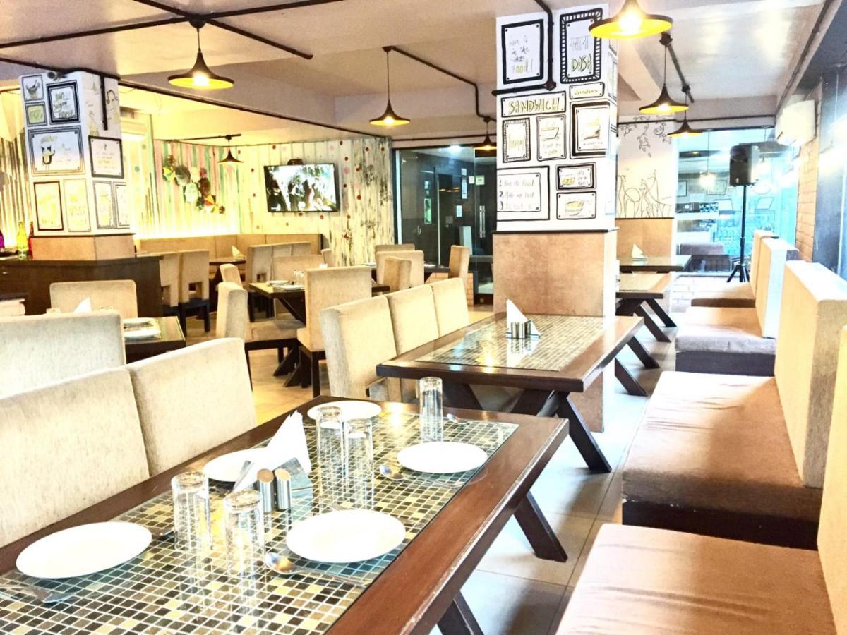 Treebo Trend Woodsvilla Suites Bapu Nagar Jaipur Exteriör bild