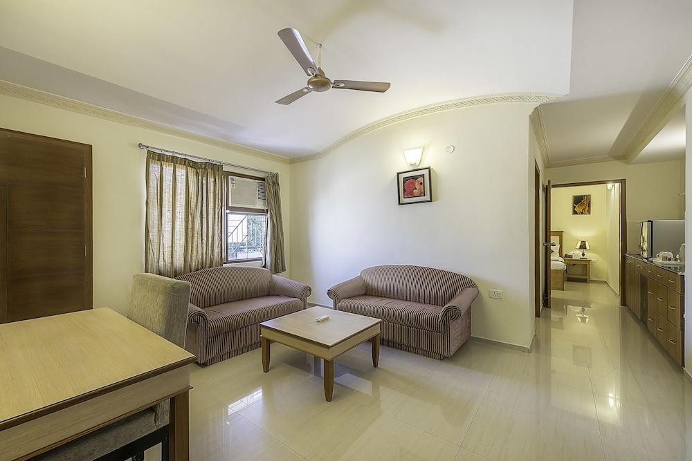 Treebo Trend Woodsvilla Suites Bapu Nagar Jaipur Exteriör bild