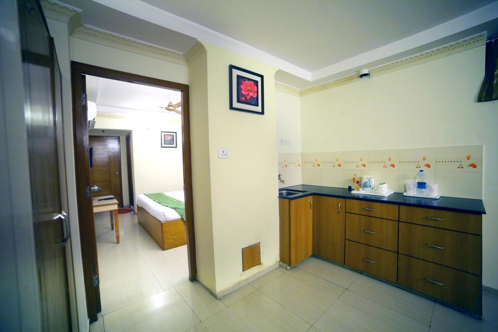 Treebo Trend Woodsvilla Suites Bapu Nagar Jaipur Exteriör bild