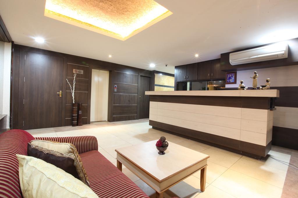 Treebo Trend Woodsvilla Suites Bapu Nagar Jaipur Exteriör bild