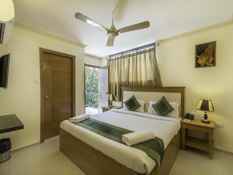 Treebo Trend Woodsvilla Suites Bapu Nagar Jaipur Exteriör bild
