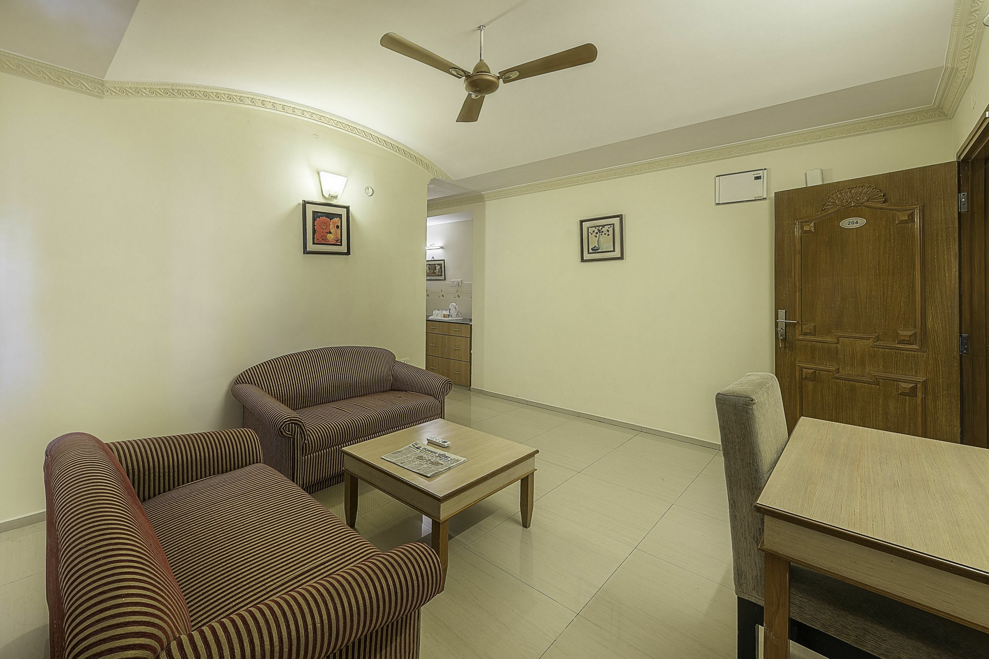 Treebo Trend Woodsvilla Suites Bapu Nagar Jaipur Exteriör bild